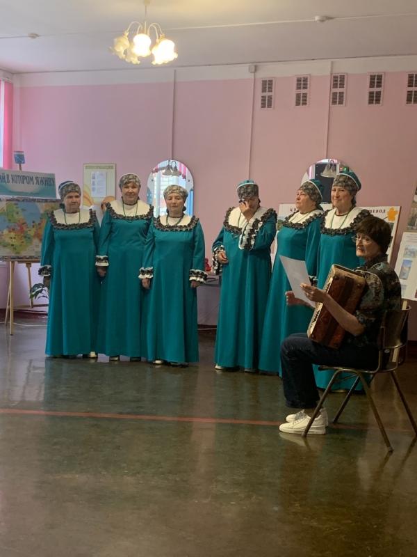 Концерты ансамбля русской песни "Калина красная"