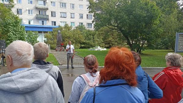 "Да будет мерой чести Ленинград"