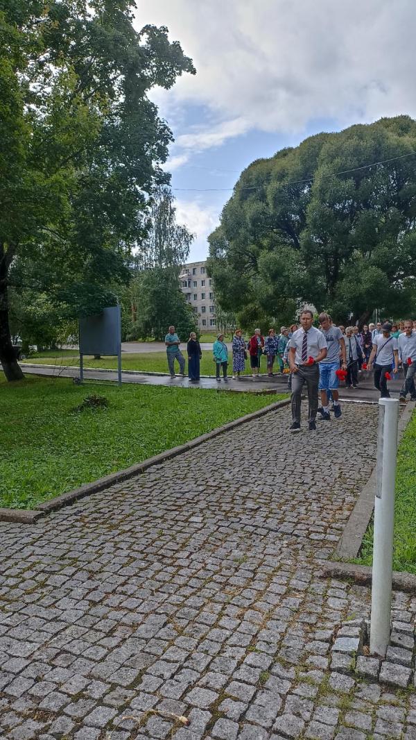 "Да будет мерой чести Ленинград"