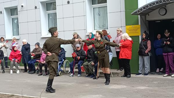 Городская акция "Поём всем двором"