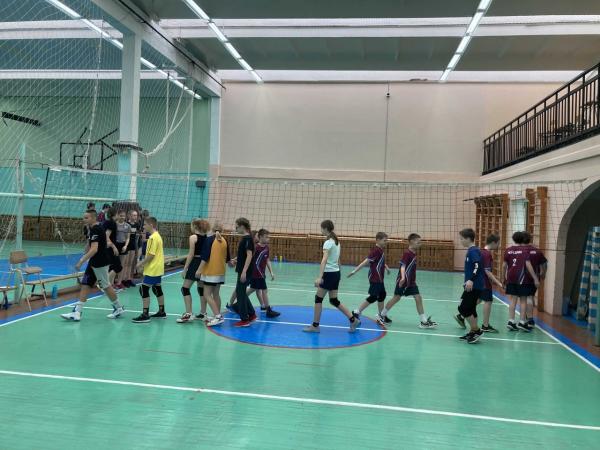 Товарищеская встреча по волейбол
